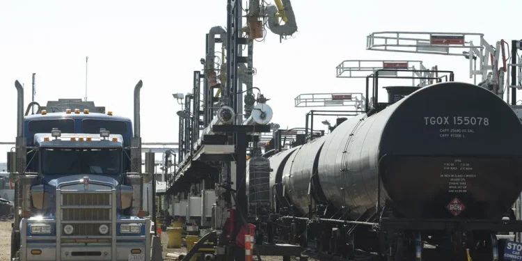 Chemtrade Logistics Increases March 2025 Distribution Amid Strong Financial Outlook