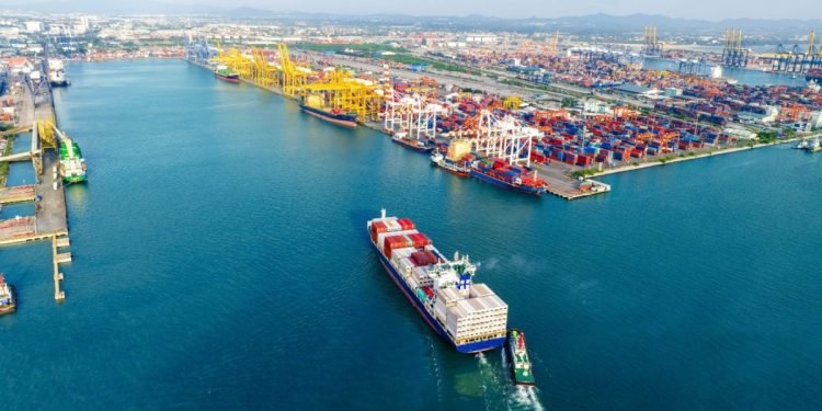 Market Shift: Philippine Exporters Transition from Air to Ocean Freight Amid Rising U.S. Tariffs