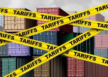 Ocean Container Rates Drop Amid U.S. Tariff Uncertainty, Impacting Global Logistics