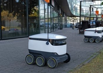 Robotic Delivery Revolution: How Autonomous Couriers Are Reshaping Urban Logistics