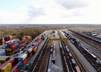 European Road Freight Faces Capacity Crunch Amid Driver Shortages and Surging Demand