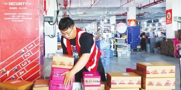 End of U.S. Duty-Free Rule Hits Chinese E-Commerce Shipments