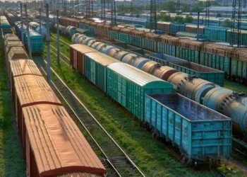 Kazakhstan Revolutionizes Fashion Logistics with Rail-Based Supply Chain Breakthrough