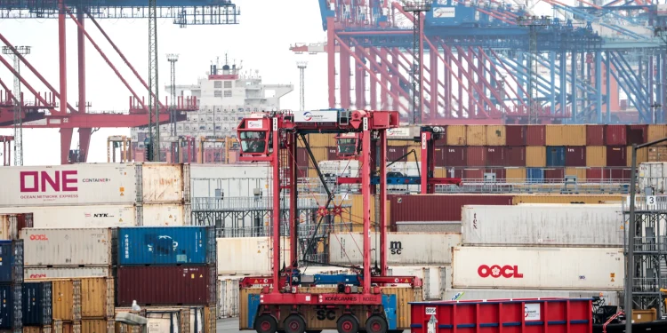 Containers Wait, and So Does the Industry: A Quiet Return of Port Slowdowns