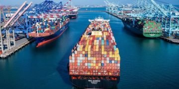 Corridor Shift: How Middle Ports Are Becoming the Power Brokers of Global Shipping