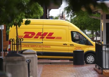 “We’ve Reached Our Limit”: DHL Canada Freezes Imports Amid Widening Labor Standoff
