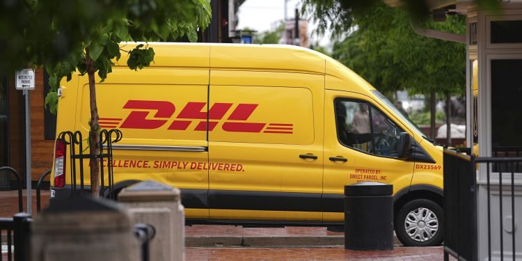 “We’ve Reached Our Limit”: DHL Canada Freezes Imports Amid Widening Labor Standoff