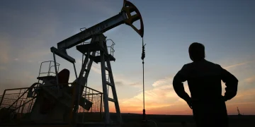 Russia’s July Oil & Gas Revenues Set to Plunge Amid Softer Prices