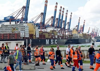Global Shipping Lines Brace for Strike Disruptions at German Ports
