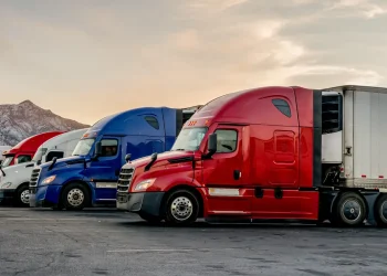 Short-Haul Strength vs. Long-Haul Strain: The U.S. Trucking Market Splits