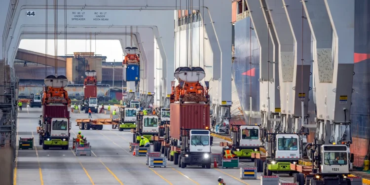 Gulf Ports Strain Under Rising Container Traffic as Summer Peak Builds