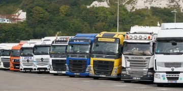 European Trucking Firms Face Contract Delays Amid Persistent Driver Shortages