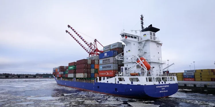 Baltic Port Rethinks Grain Flow to Cut Ship Idle Time