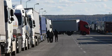 Truck Queues Build at Eastern Border as Harvest Moves Out