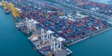 Golden Week Blank Sailings Loom as Carriers Warn of Last-Minute Cuts