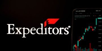 Expeditors Sees Share Uptick as Analysts Caution Against Surface Optimism