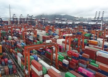 CK Hutchison’s Port Exit Redraws the Shipping Map