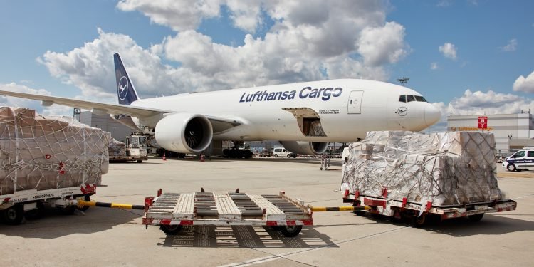 Lufthansa Cargo and CEVA Take Real Steps Toward Cleaner Airfreight