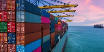 Asia–U.S. Sea Freight Rates Continue to Fall Despite Tight Global Capacity