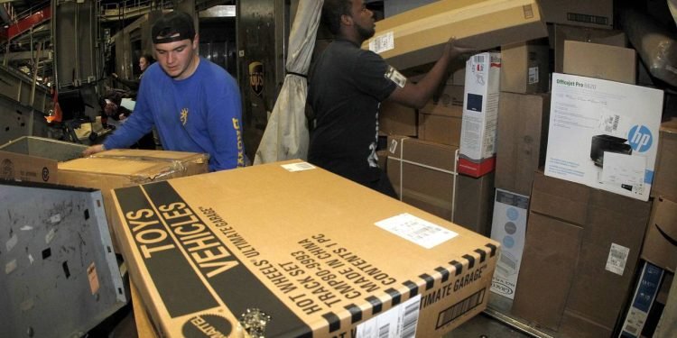 Parcel Surge After Holiday Weekend Overloads U.S. Hubs