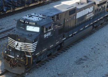 Union Pacific CEO Confident $85B Norfolk Southern Merger Will Win Approval