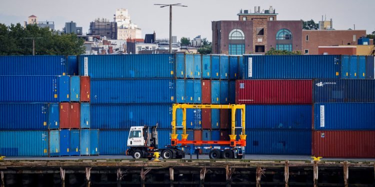 U.S. Container Imports Slide in September as Tariff Fears Creep Back
