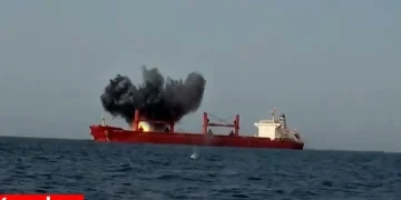 Dutch Vessel Hit in Gulf of Aden, The Hague Pushes EU to Sanction Houthis