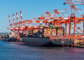 Asia–US Spot Rates Show a Fragile Rebound as Carriers Tighten Capacity