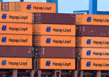 Hapag-Lloyd Cuts Outlook Top End as Nine-Month Profit Halves