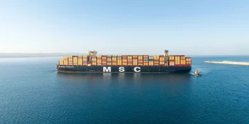 Giant overcapacity, shortage of small ships: the new two-speed container market