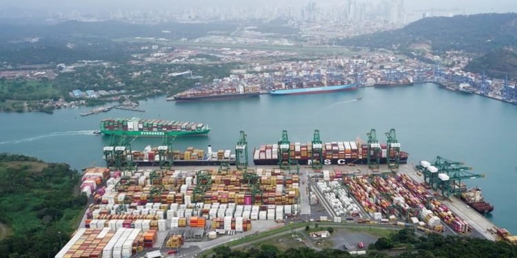 Container traffic in Panama increases by 3.6% in 2025, dominated by transshipment
