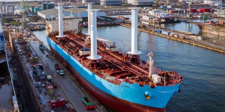 Maersk Tankers deploys “suction sails” bound4blue on an MR: a concrete step toward decarbonization