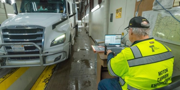 International Roadcheck 2026: Enhanced inspection of ELDs and securement, compliance becomes a business issue again