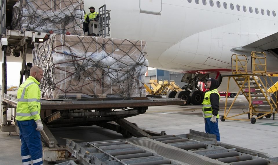 cargo-partner strengthens its capacity control with three weekly charters Hong Kong–Europe