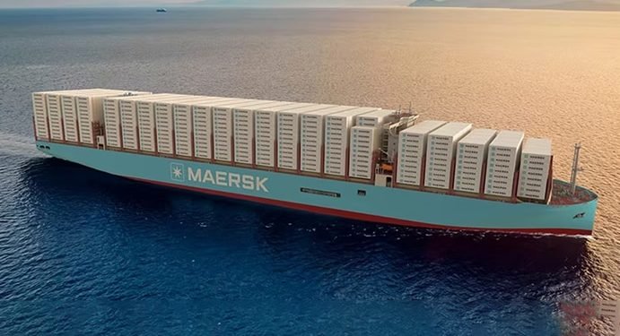 Maersk orders eight “flexible” 18,600 TEU vessels in China