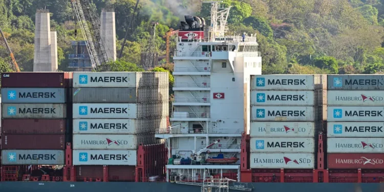 Maersk cuts 1,000 jobs and anticipates a challenging year in 2026