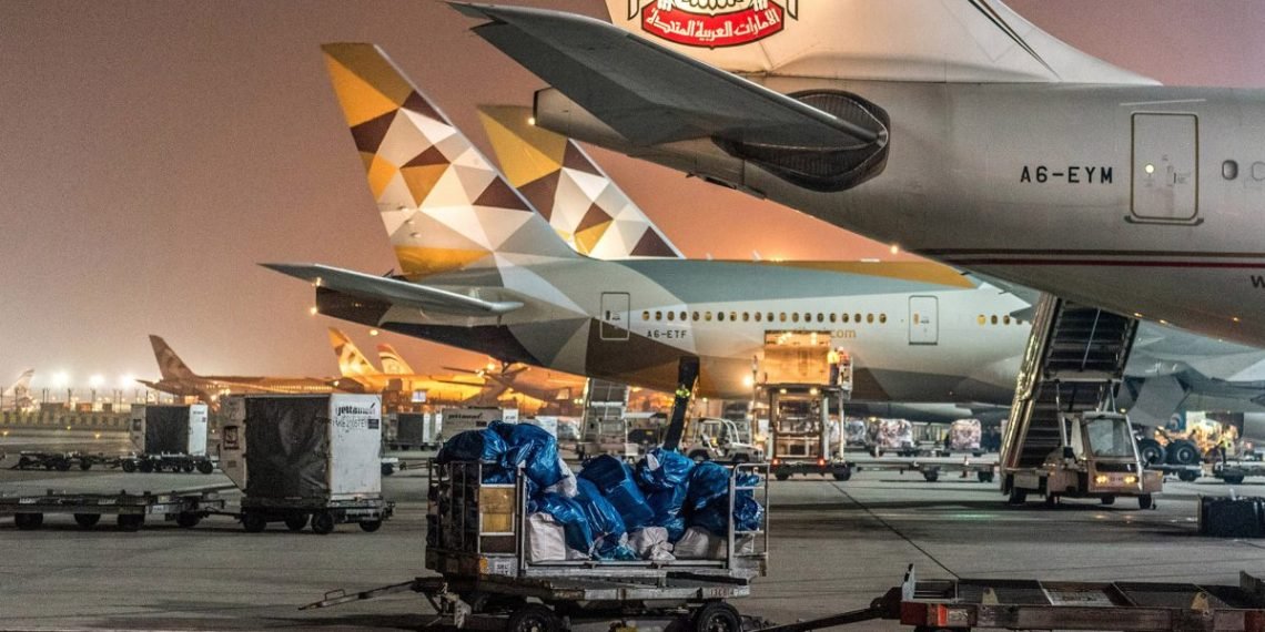 Gulf carriers would capture half of all new cargo capacity in 2026