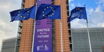 EU PARLIAMENT BACKS CORE TERMS OF US TRADE DEAL
