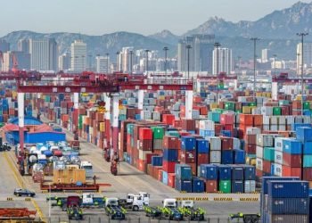 China and India warn carriers over surcharges linked to Middle East conflict