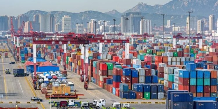 China and India warn carriers over surcharges linked to Middle East conflict