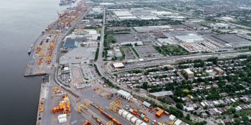 Montreal terminal operator reaches agreement with striking office workers