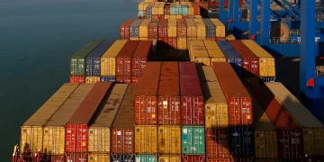 Carriers pause India–Middle East cargo bookings amid Persian Gulf port chaos