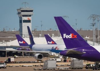 FedEx reports strong Q3 and expects minimal impact from Middle East conflict