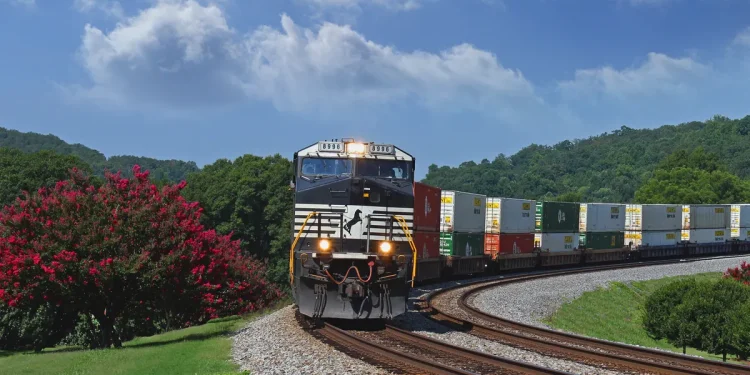 Norfolk Southern and CMA CGM launch Midwest–West Coast intermodal service