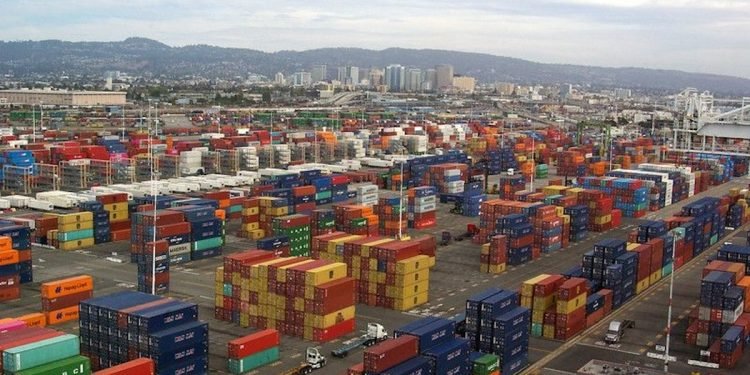 PORT OF OAKLAND IMPORTS DROP AS EXPORTS HOLD UP BETTER