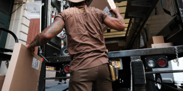 UPS shifts away from e-commerce dependence toward SMB, B2B and healthcare