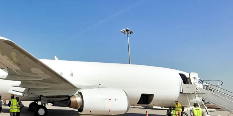 WORLD STAR DELIVERS THIRD 737-400SF TO SKY ONE