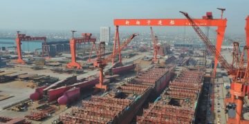 Yangzijiang to buy 10% stake in Seaspan holding company