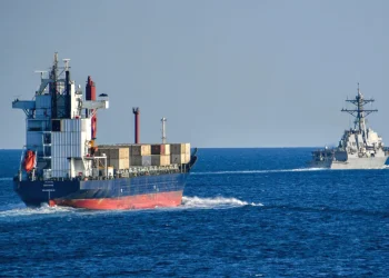 U.S. Navy declines escort missions in Strait of Hormuz as risks escalate