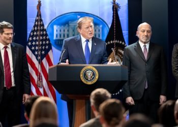 FedEx, UPS and Oakley face class actions over tariff refunds